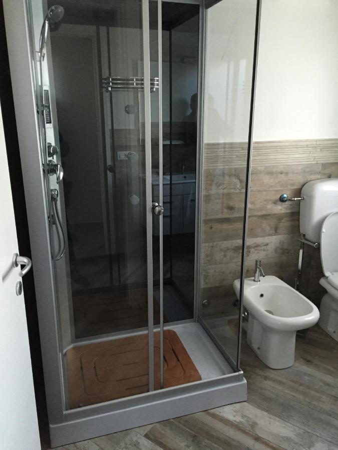 Bonbon Apartment โรวีโก ภายนอก รูปภาพ